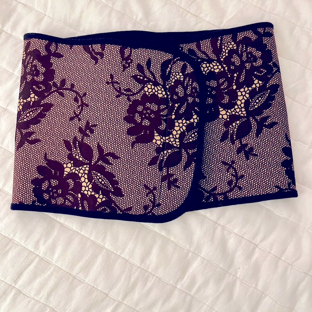 Belly Bandit Couture, EUC, Small.